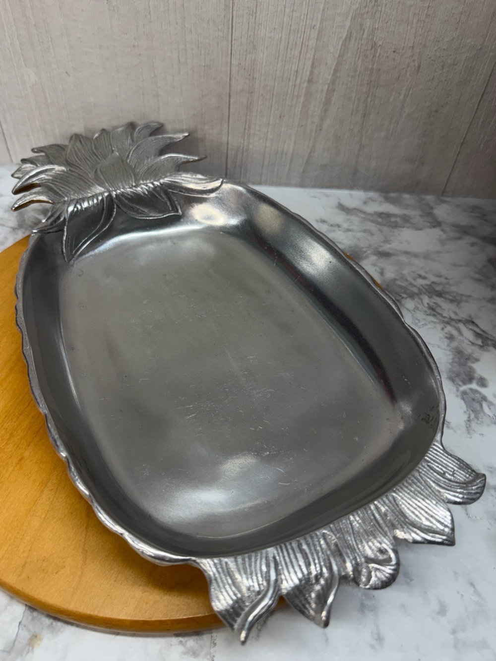 BELAVERRA Pineapple Metal Serving Tray Dish Bowl Centerpiece HTF piece 14x7.25"
